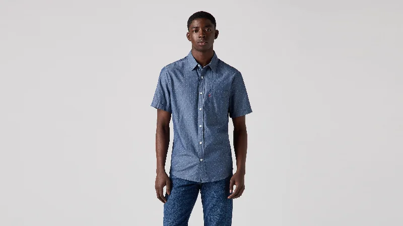 Men's Moisture-Wicking Shirts for All-Day ComfortLevi's® Men's Short-Sleeve Classic Standard Fit Shirt Men's Moisture-Wicking Shirts for All-Day ComfortLevi's® Men's Short-Sleeve Classic Standard Fit Shirt