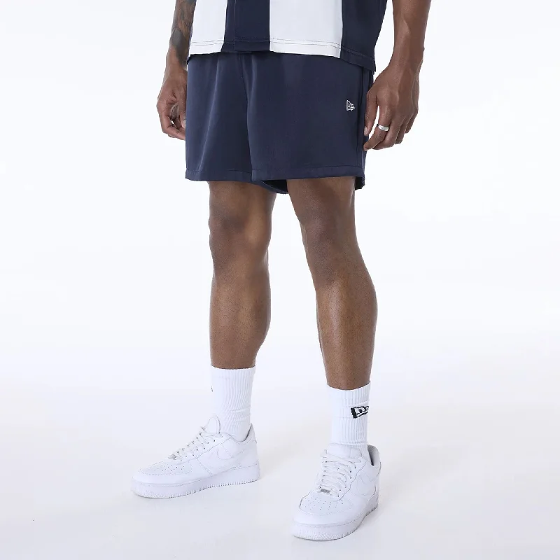 Men's Straight-Leg Jeans for a Classic FitNew Era Woven Navy Shorts