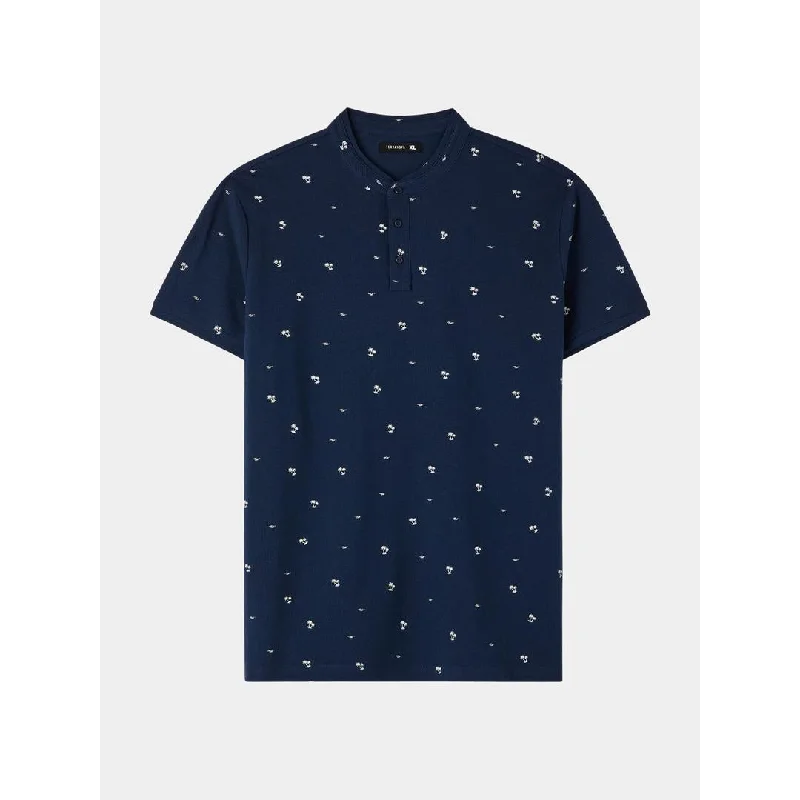 Men's Shirts with Wingtip CollarsMicro Patterned Henley T-Shirt
