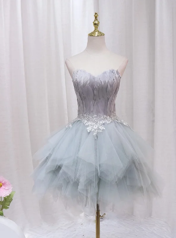 Trumpet DressGray Tulle Strapless Feather Appliques Homecoming Dress