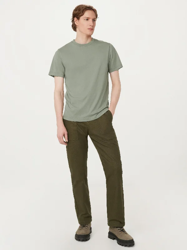 Men's Shirts with Animal PrintsThe Essential Slim T-Shirt in Vetiver Green