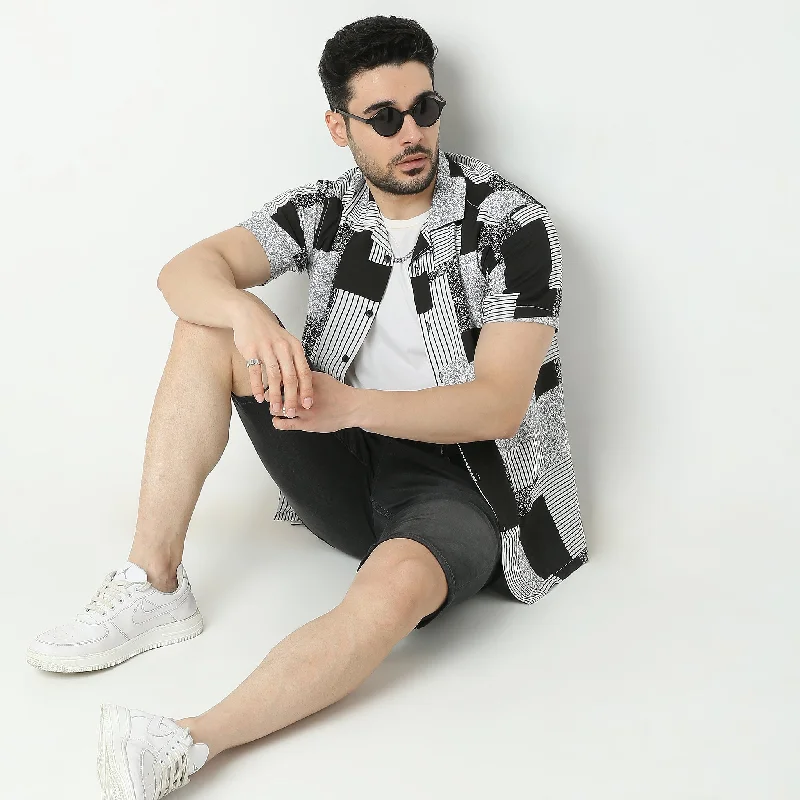 Men's Short-Sleeve Shirts for Warm WeatherRegular Fit Printed Shirt