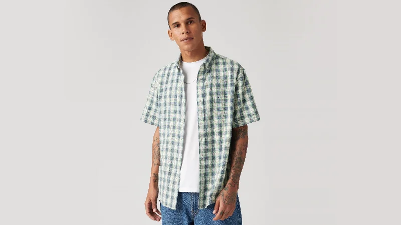 Men's Iron-Free Shirts for Wrinkle-Resistant WearLevi's® Men's Short-Sleeve Authentic Button-Down Shirt