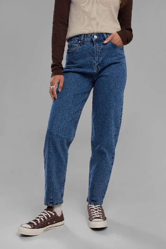 Men's Jeans for a Dressy OccasionJeans coupe ''Barrel'' - Femme