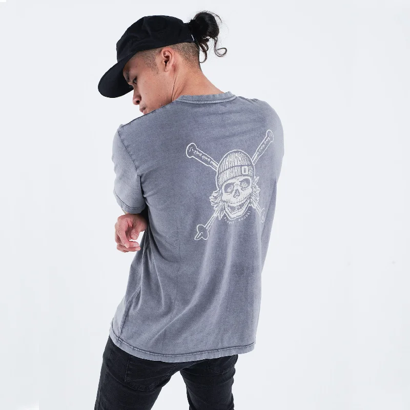 Men's Three-Quarter Sleeved TopsPlanks x Woodsy Skull Organic Short Sleeve T-shirt