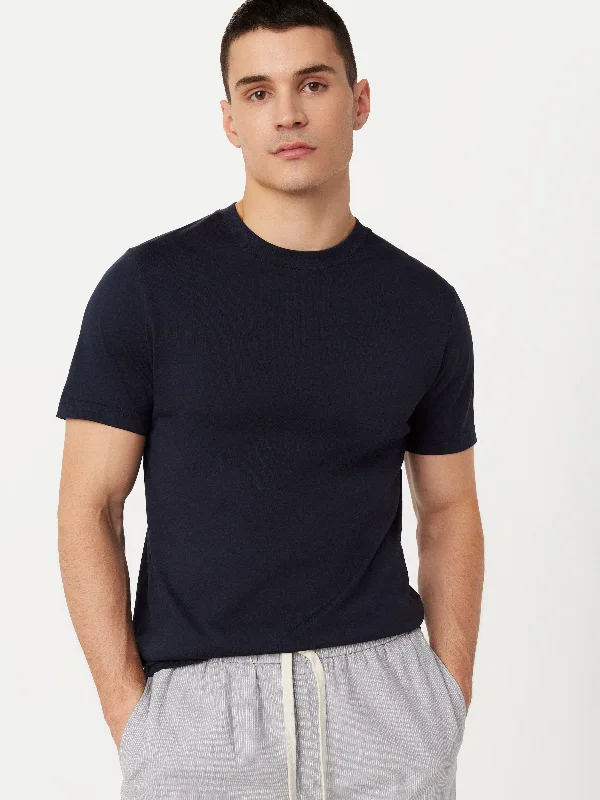 Men's Shirts with Graphic PrintsThe Essential Slim T-Shirt in Deep Blue