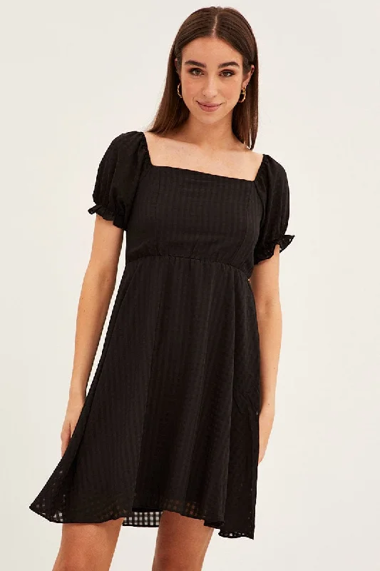 women's empire-line dressesBlack Square Neck Puff Sleeve Skater Dress