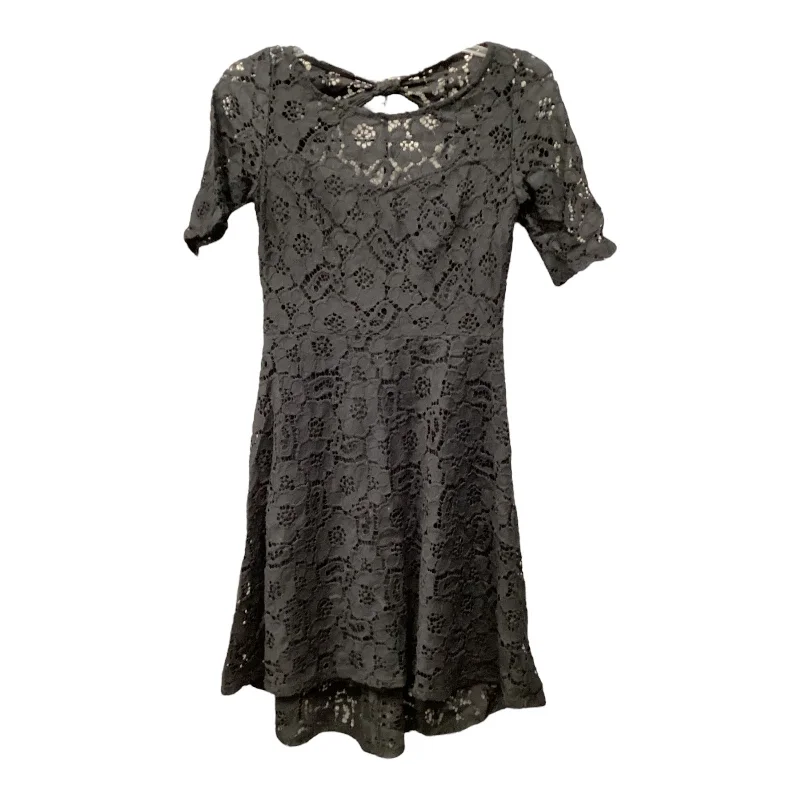 Peter Pan Collar DressDress Casual Short By Betsey Johnson In Black, Size: 2
